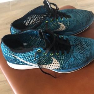 Nike Flyknit Racer